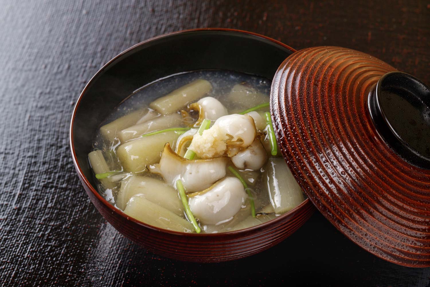 人気シェフのとっておき ニッポン食材 活用レシピ 芋茎とあわびの葛煮 旭屋出版